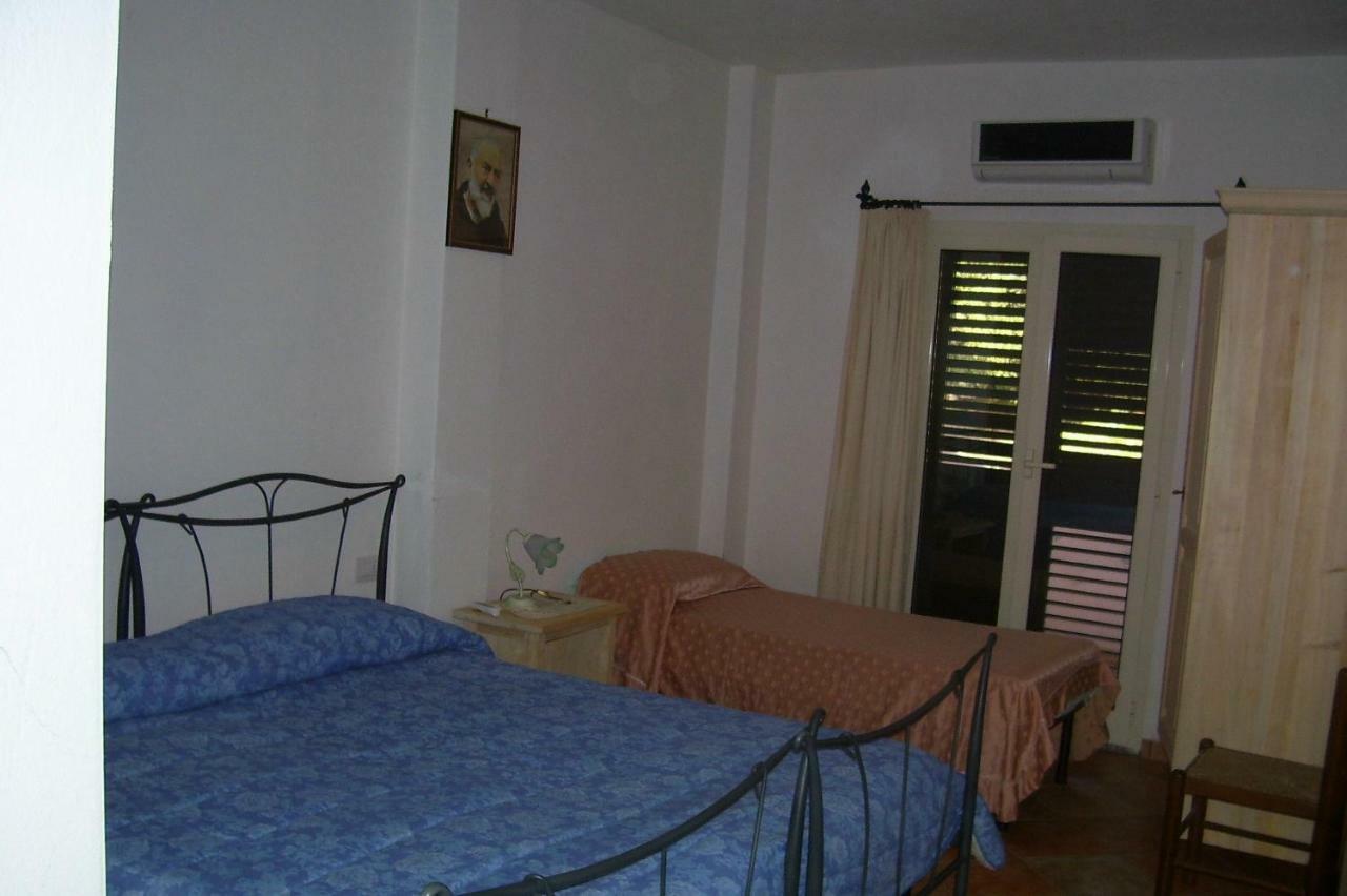 Fumu Ludurru Farm Stay Padru Buitenkant foto